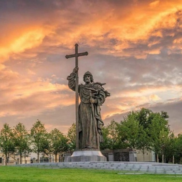 Патриаршее молебное пение в день памяти св. равноап. великого князя Владимира