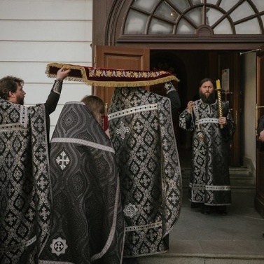 Расписание богослужений Страстной седмицы 2025 год